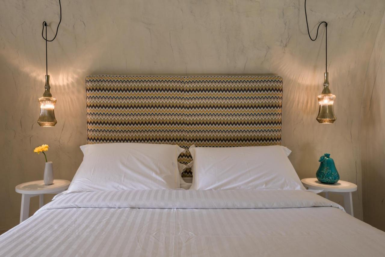 Mythical Blue Luxury Suites (Adults Only) Fira  Ngoại thất bức ảnh