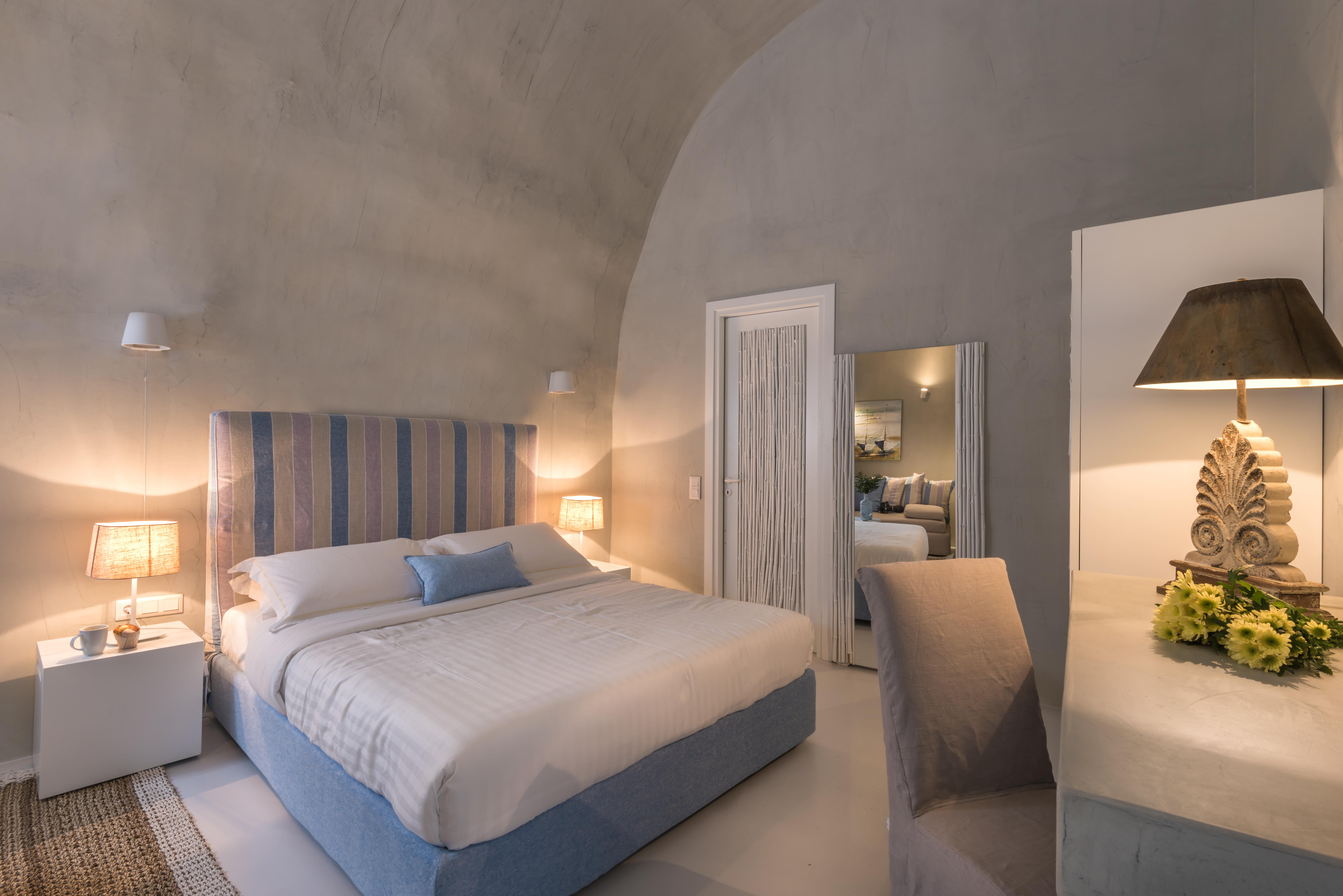 Mythical Blue Luxury Suites (Adults Only) Fira  Ngoại thất bức ảnh